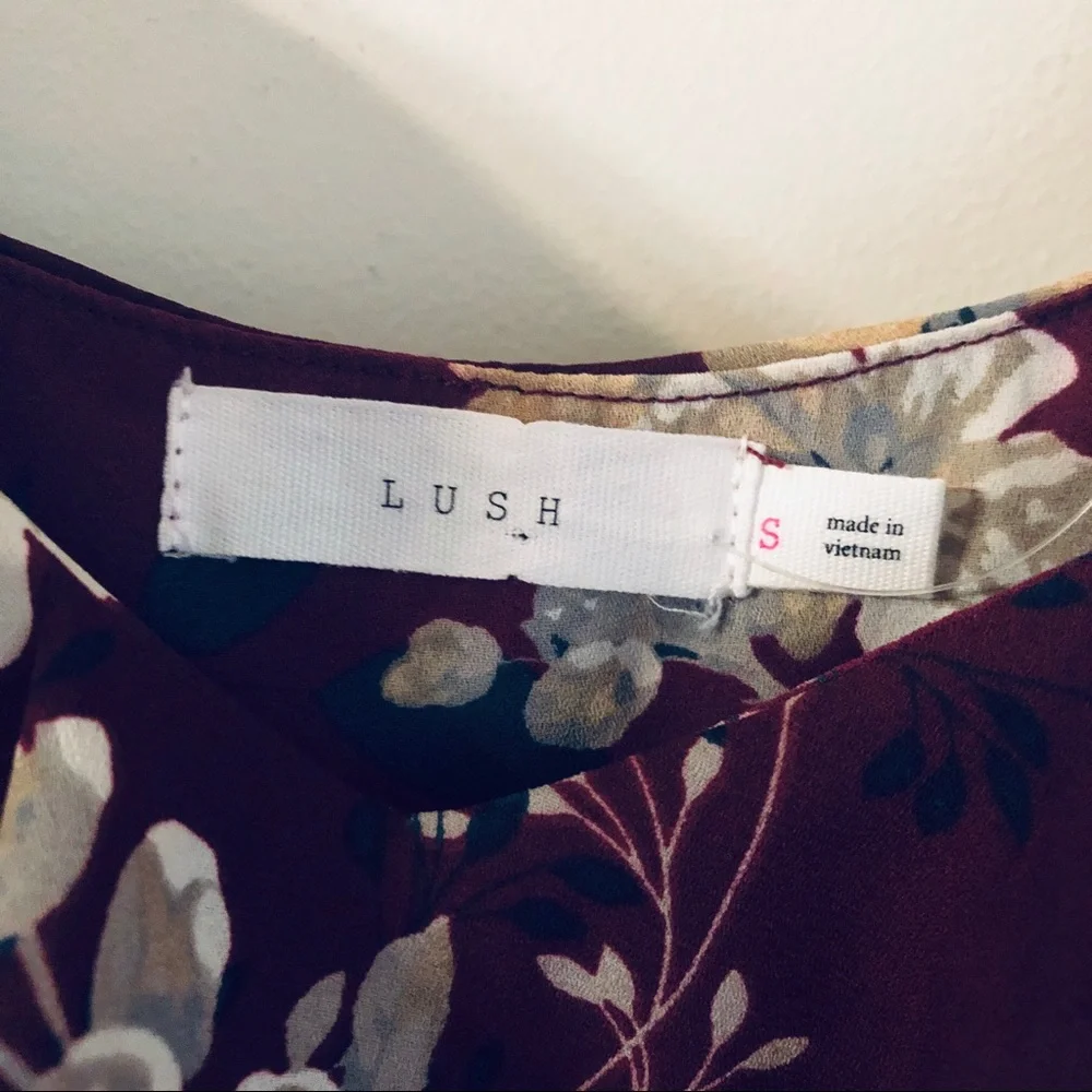 LUSH Floral Cold Shoulder Top - Picture 4 of 7